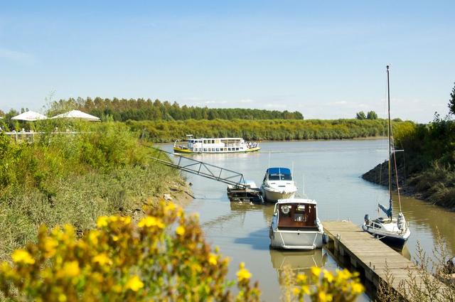 Stille_Waters_A-002-282_export_w950