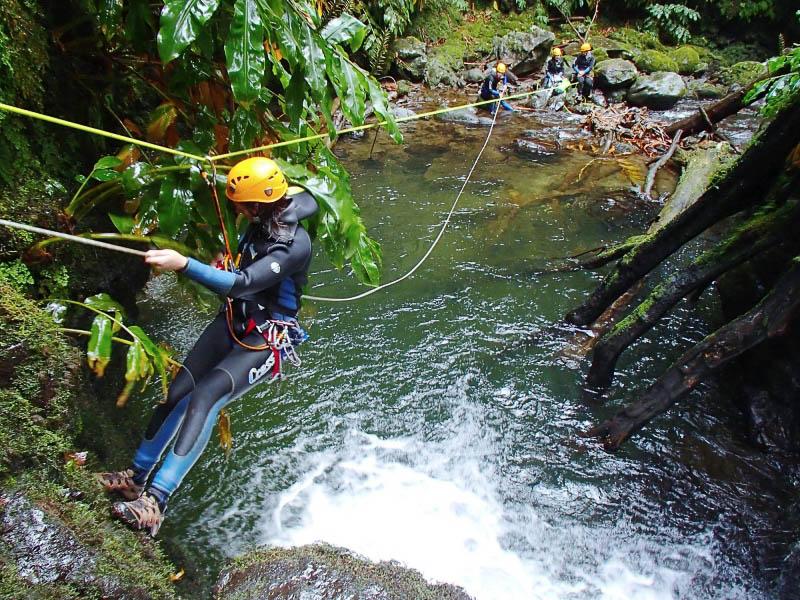 PT5AZM CANYONING Half Day 5 11 800 600 100 Melo