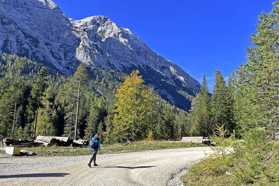 eurohike-wanderreisen-zugspitze-leutasch-ehrwald-wanderer-berge-Zugspitze Eurohike-Eurohike-w950