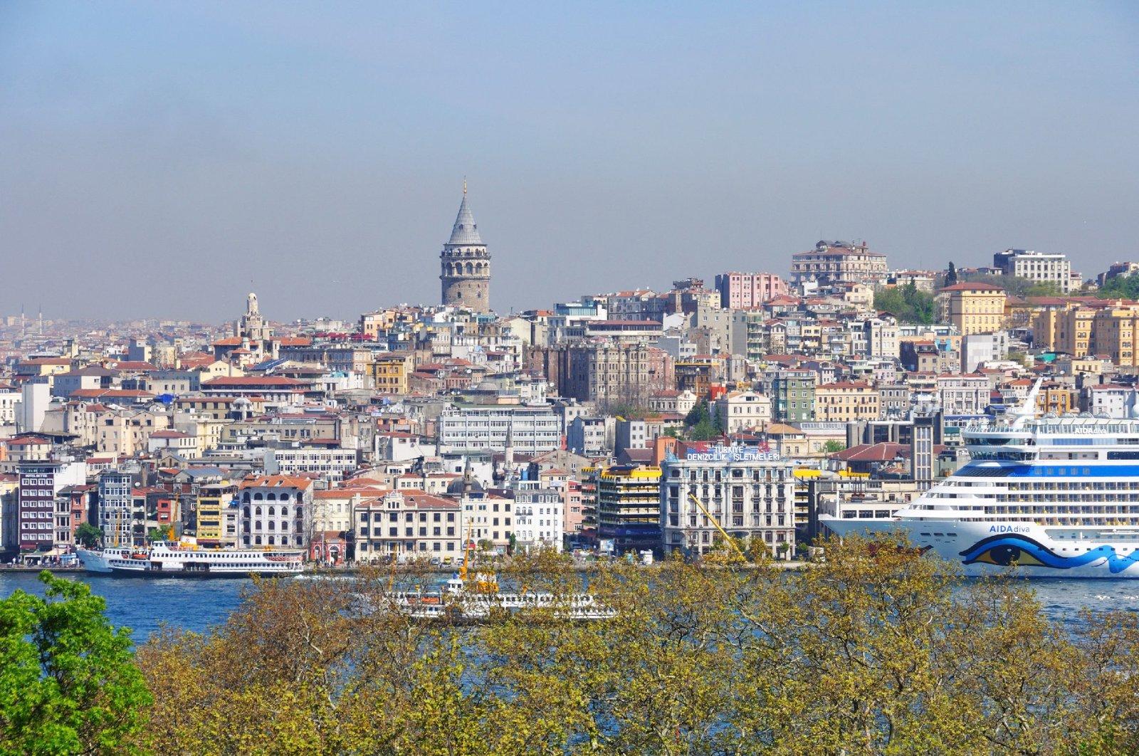 GR12 29 Stefan Cruysberghs 20110516 1034 00 Turkije Istanbul Galata Toren Topkapi Paleis