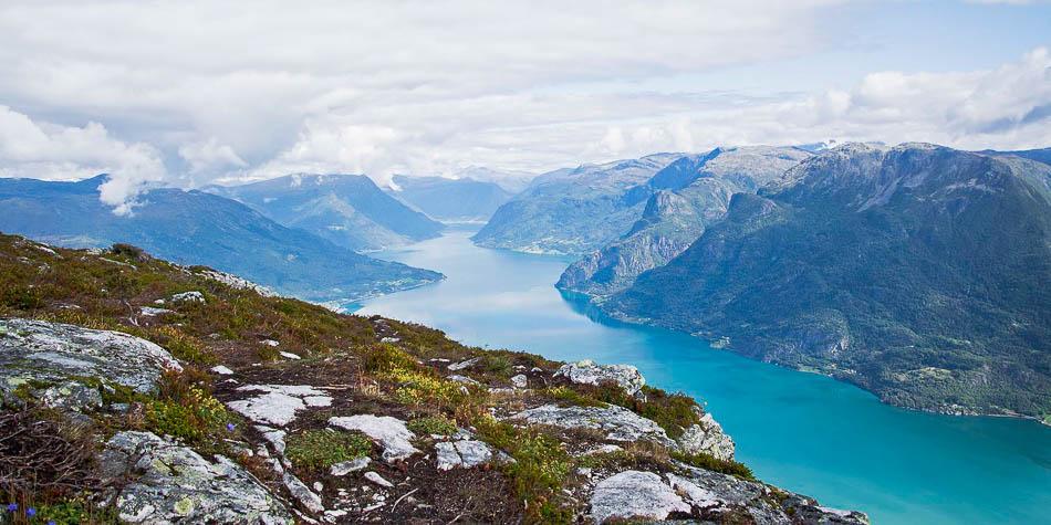 uitzicht-op-de-lustrafjord--sanne-verheyden-stijn-schepers-unelma-stijn-schepers-w950